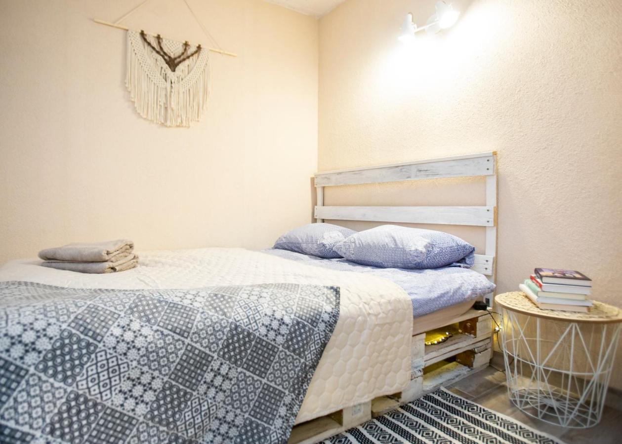 Apartment In Garage With Free Parking Kaunas Exterior foto